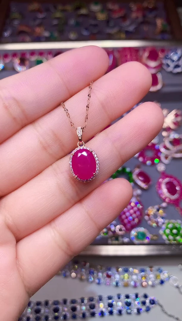 颈饰银S925镶嵌红宝石....