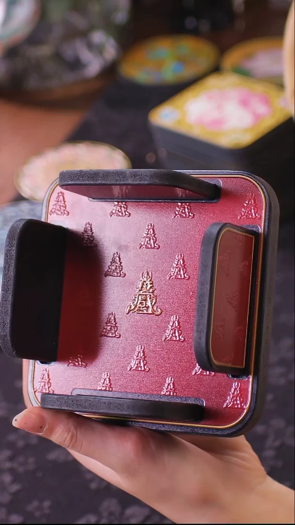 壹藏贰宝红色杯垫托