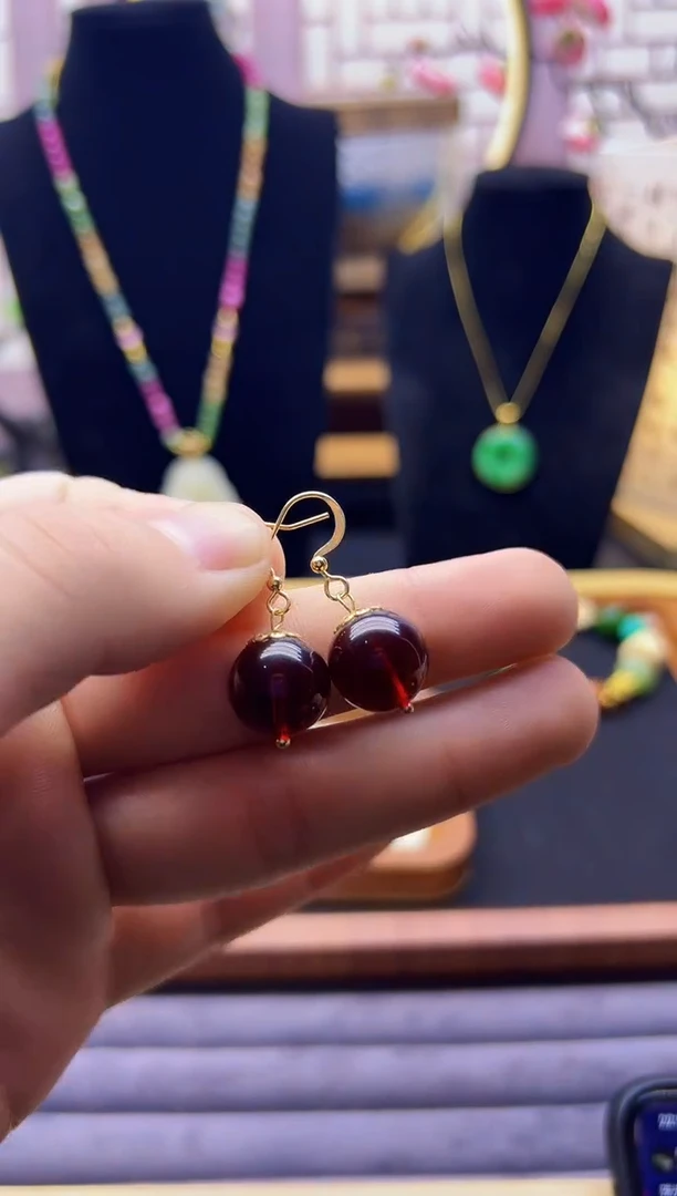 【闪购商品】血珀耳饰14K金镶嵌E329