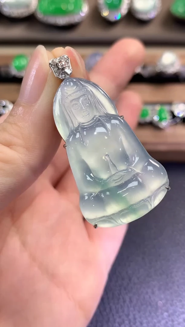 翡翠18K金镶嵌吊坠(不含链)春日珠宝 C50