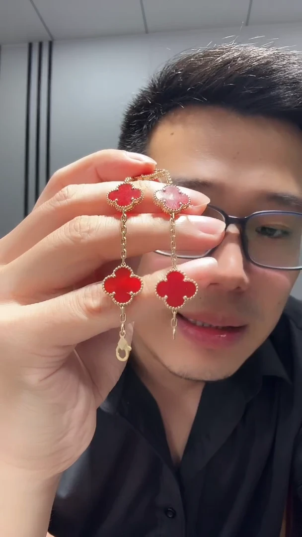 18K金镶嵌手链玛瑙/玉髓红色k黄，五花手链