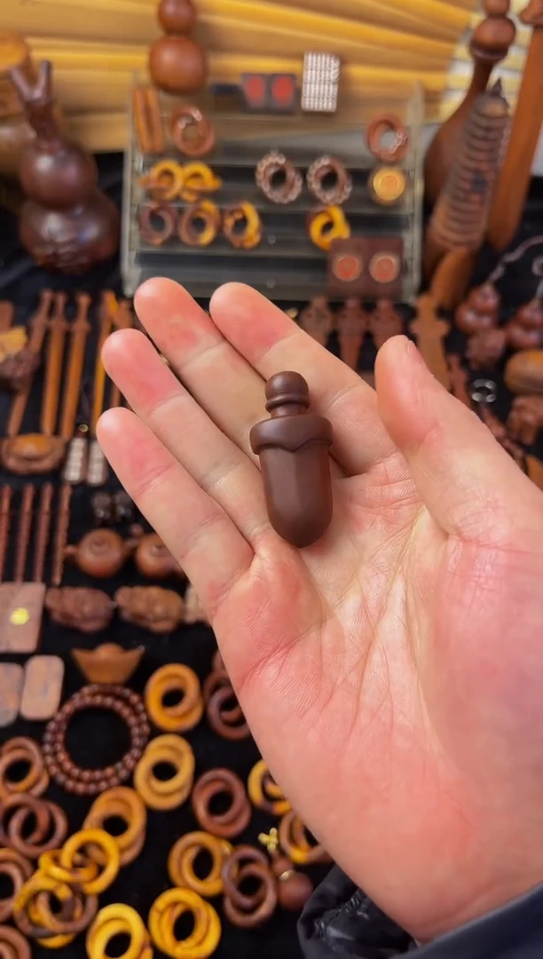 【闪购商品】木枣木小雪糕剑吊坠