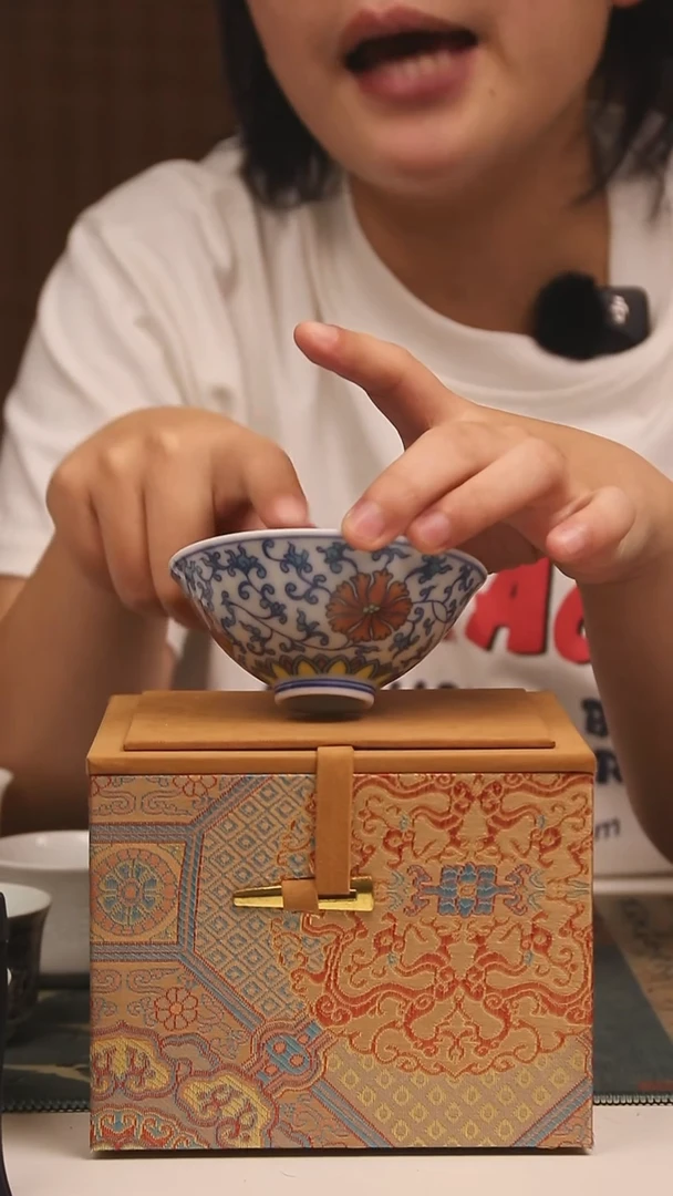 景德镇高温瓷青花釉里红斗笠杯