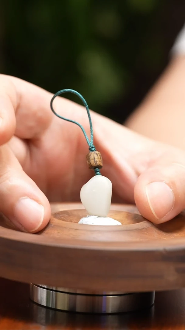 和田玉未镶嵌吊坠(不含链)3.3克和田玉原石