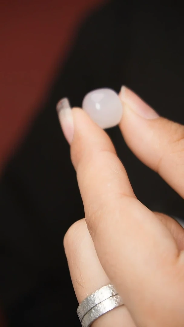 和田玉未镶嵌吊坠(赠链)A32