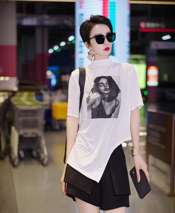 (文萱推荐）原创设计高级感休闲人物短袖上衣