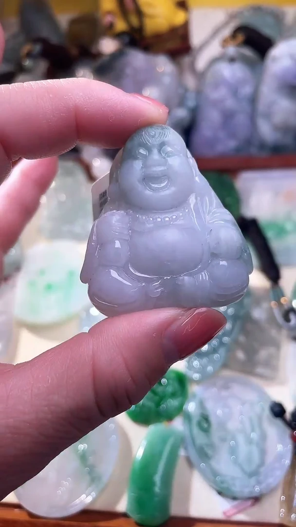 翡翠未镶嵌颈饰佛公