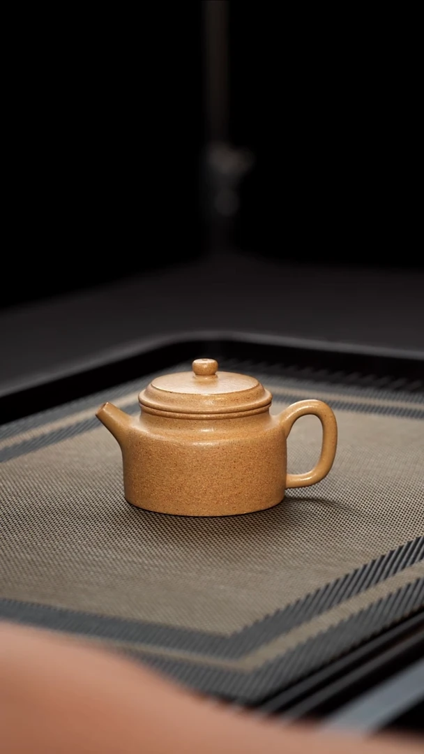 茶壶紫砂全手工黄段德钟100cc