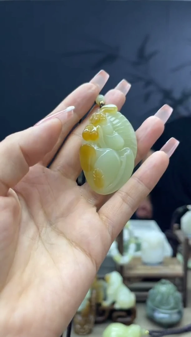 颈饰未镶嵌和田玉1