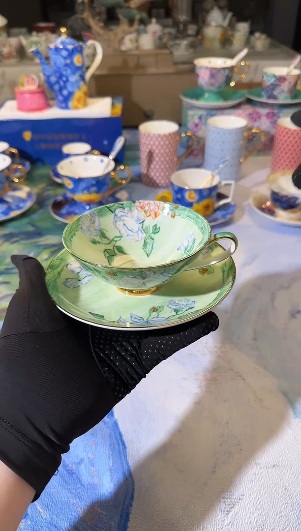 【闪购商品】瓷片骨瓷手绘描金 可进微波炉洗碗机送小汤勺