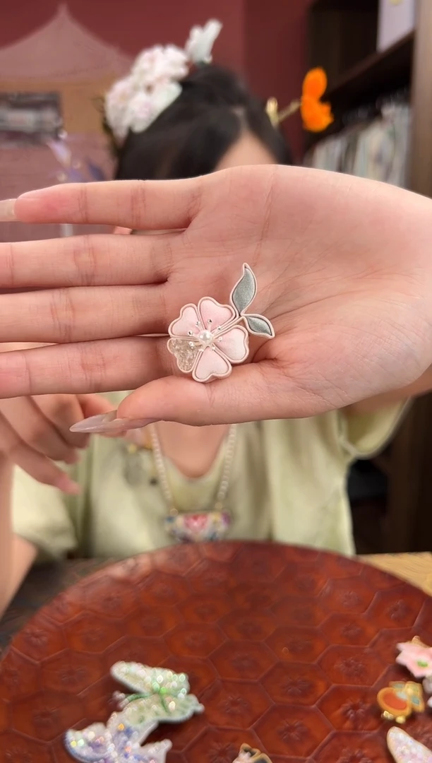 刺绣苏绣世家非遗手工（胸针）