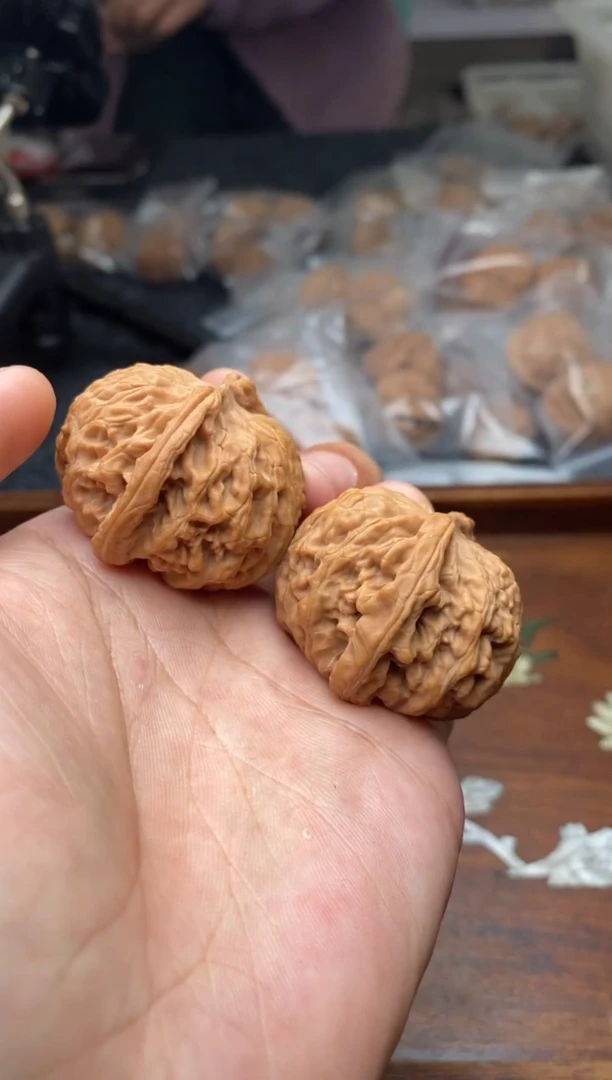 【闪购商品】文玩核桃把件A38号40尺苹果