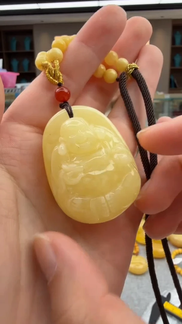 琥珀颈饰未镶嵌191秒拍号 假一罚三