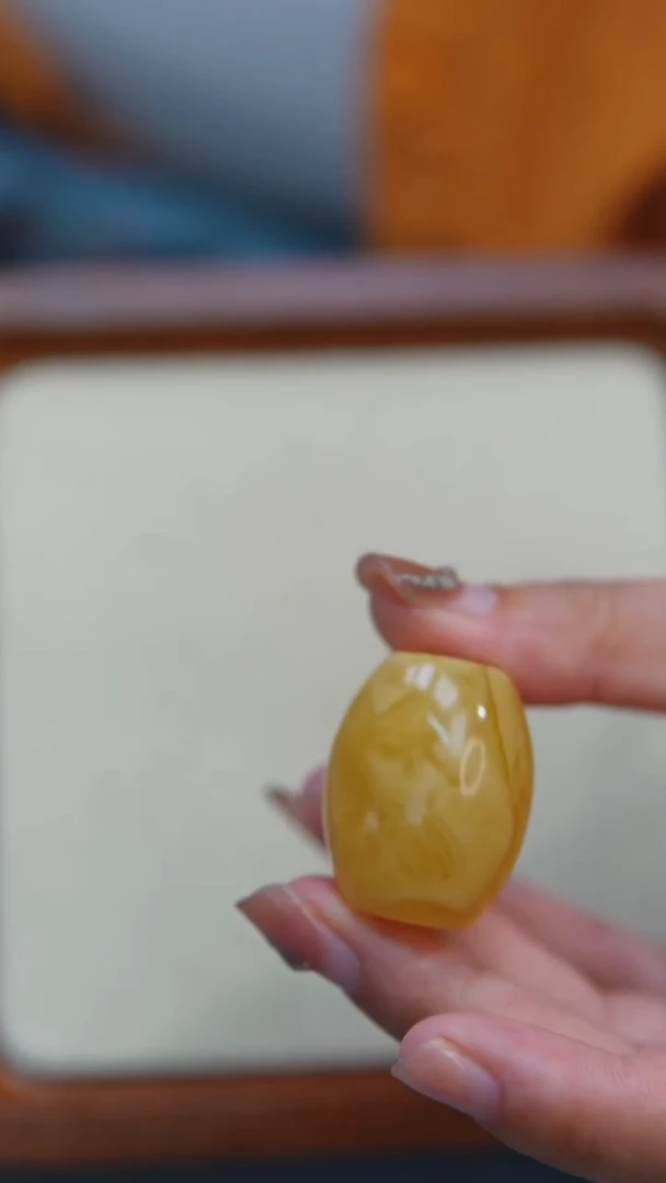 未镶嵌颈饰琥珀W51