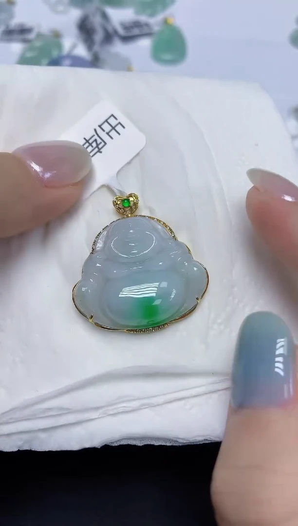 翡翠18K金镶嵌颈饰天然缅甸翡翠A货