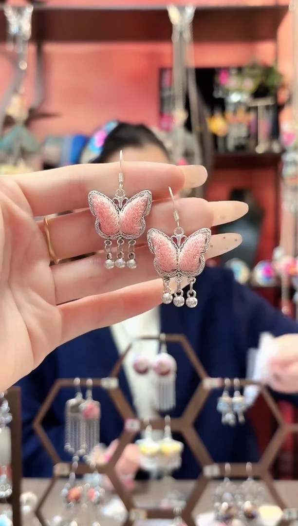 织绣云织谣民族风精美饰品 824