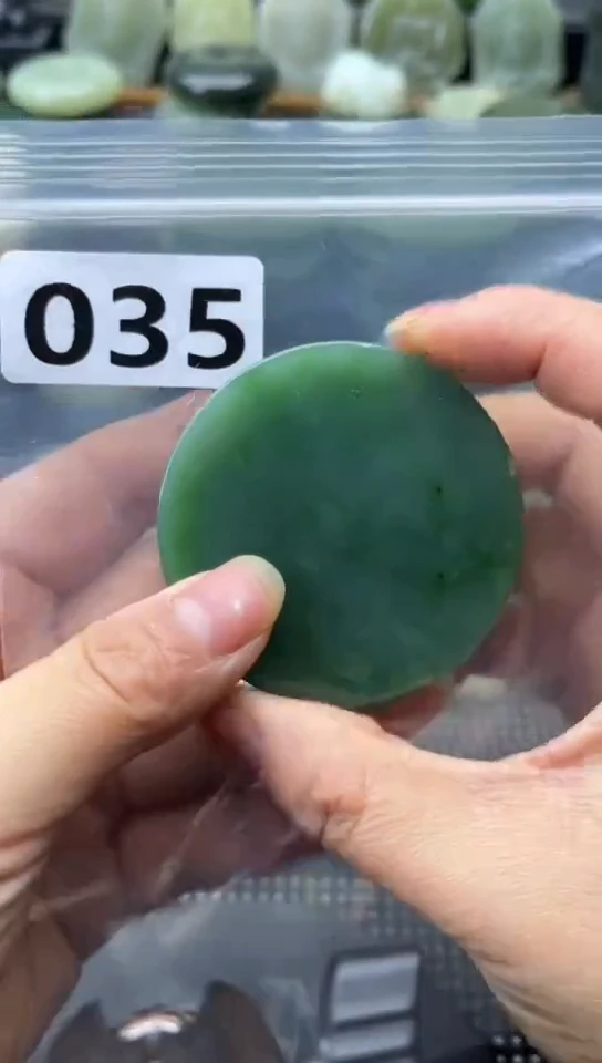 未镶嵌和田玉珠宝半成品镯芯