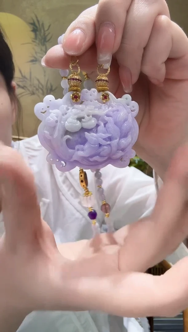 翡翠未镶嵌颈饰吊坠