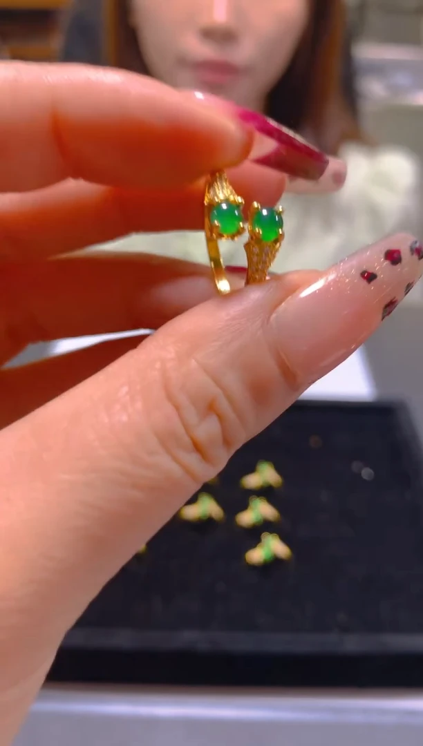 未镶嵌戒指翡翠多样性发一