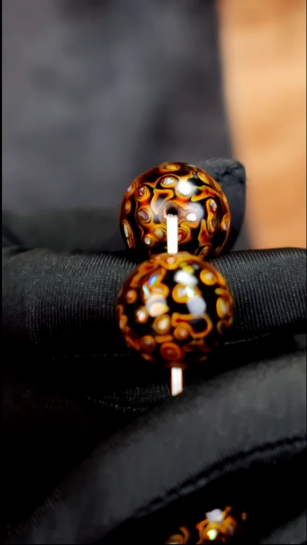 疯子大漆黑金螺钿20mm  11颗