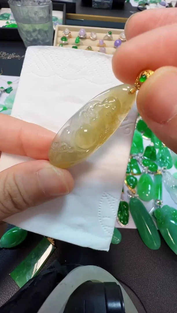 吊坠(不含链)18K金镶嵌翡翠2980