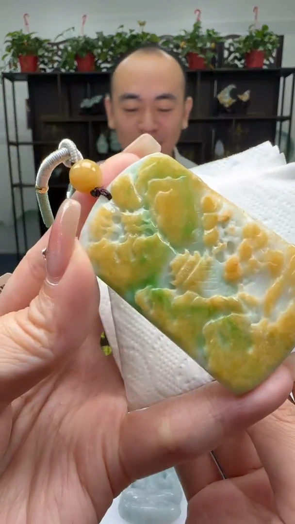 【闪购商品】翡翠颈饰未镶嵌天然翡翠A货吊坠