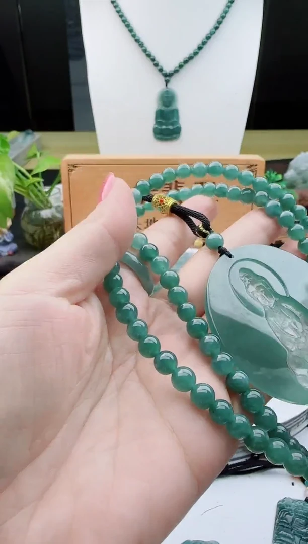 【闪购商品】翡翠颈饰未镶嵌多样性随机一件发货