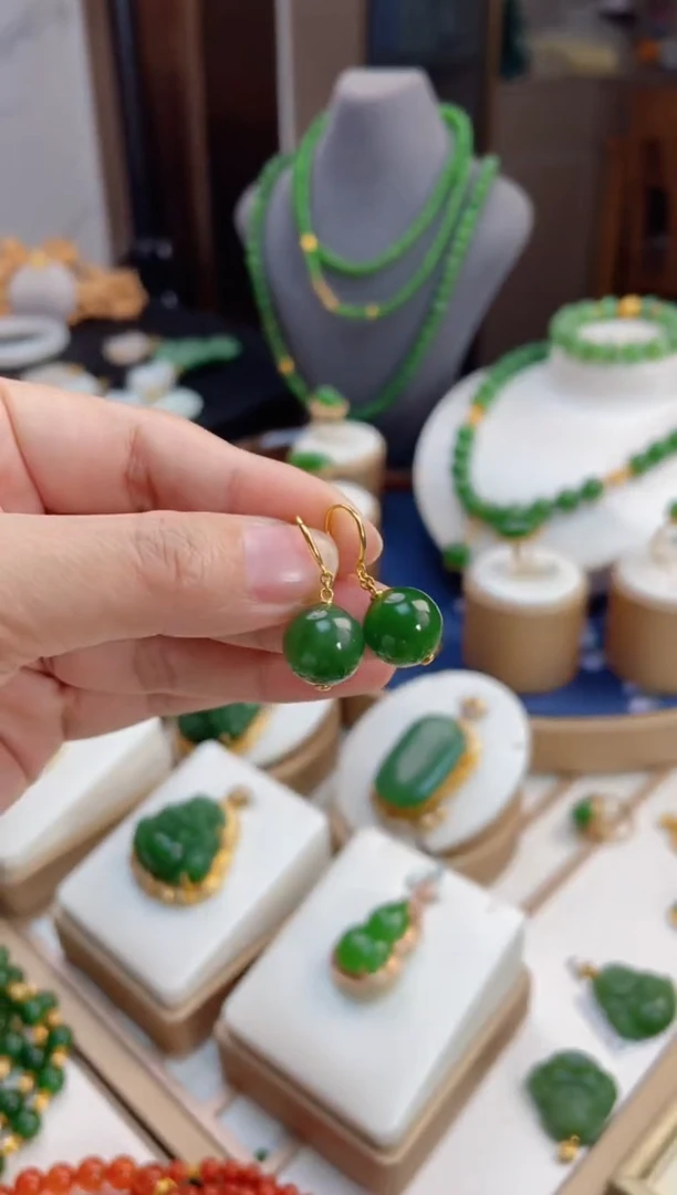 【闪购商品】和田玉耳坠18K金镶嵌12mm+