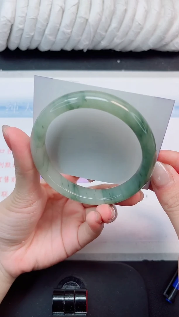 【闪购商品】石英质玉手镯未镶嵌270#62.5