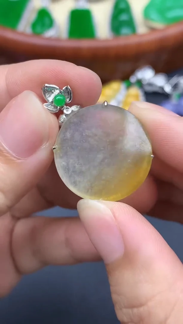 颈饰18K金镶嵌翡翠475-中国好珍宝