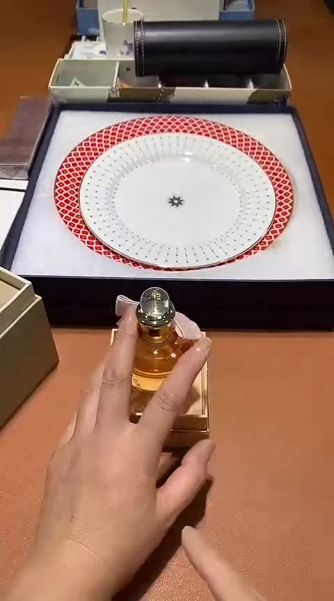 瓷片包包香水眼镜手表护肤品@@1