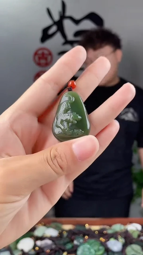 和田玉未镶嵌颈饰拍一发一，多样性发货