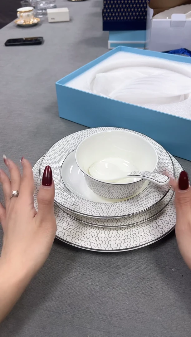 【闪购商品】瓷片新号开播不计成本欢迎点菜！