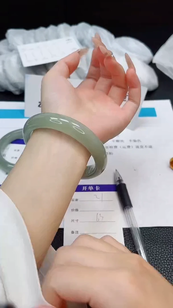 未镶嵌手镯石英质玉21-63
