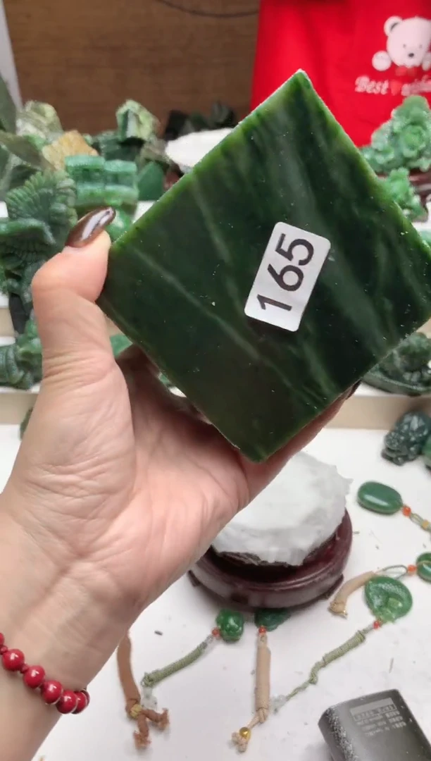 未镶嵌和田玉摆件1