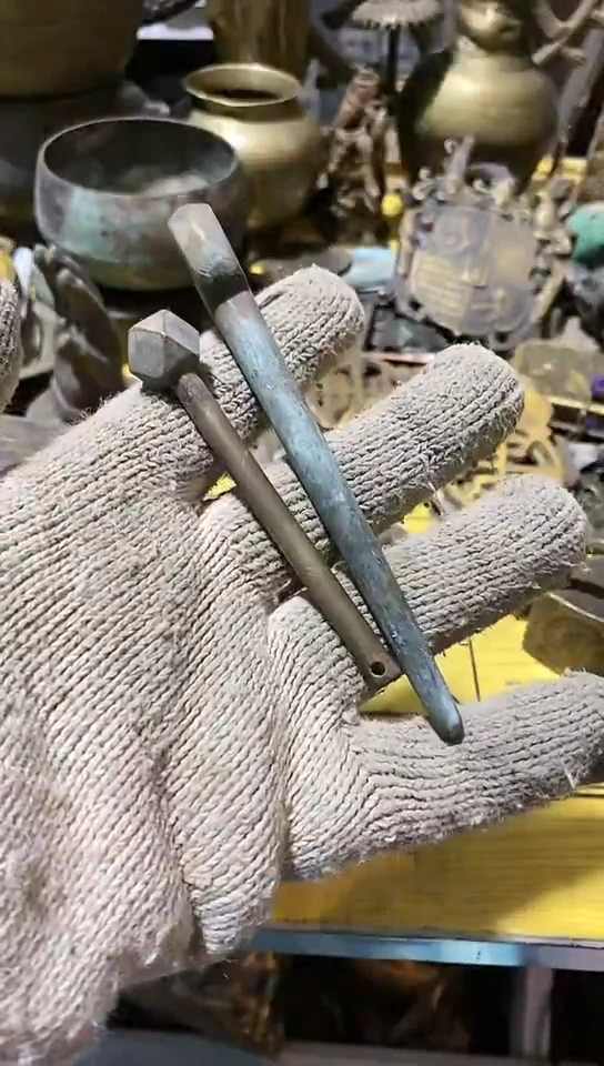 郑****）金属工艺品二手旧货默认瑕疵