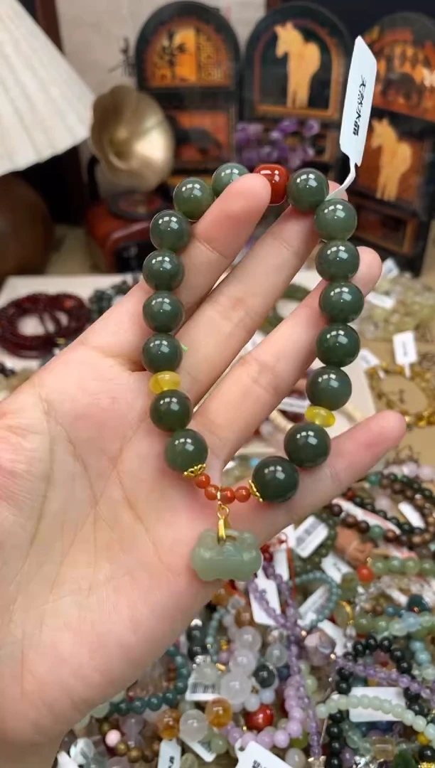 未镶嵌和田玉手饰335