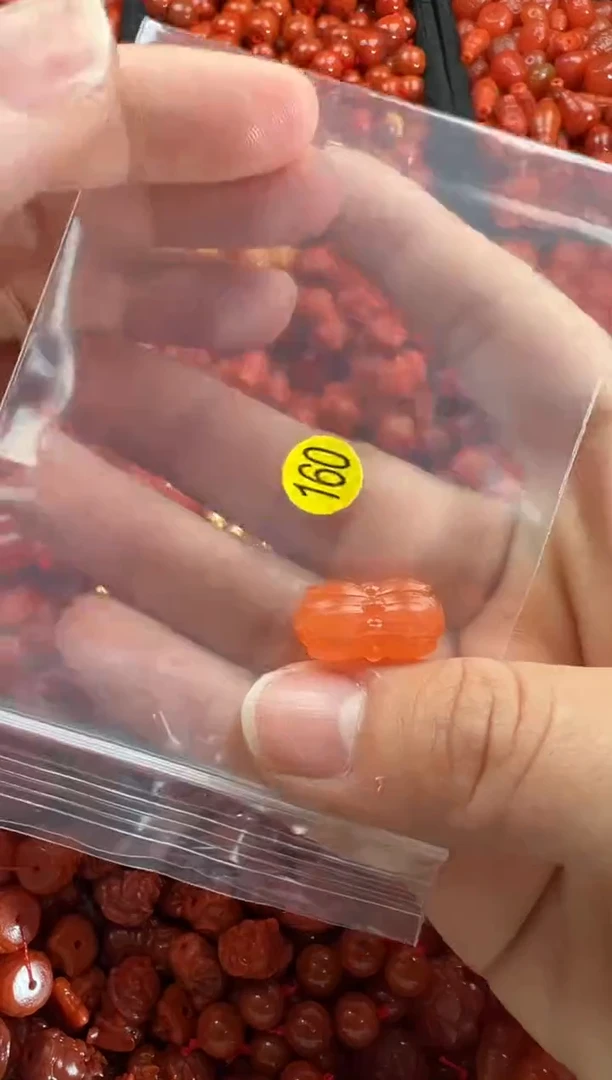 【闪购商品】南红玛瑙颈饰未镶嵌1