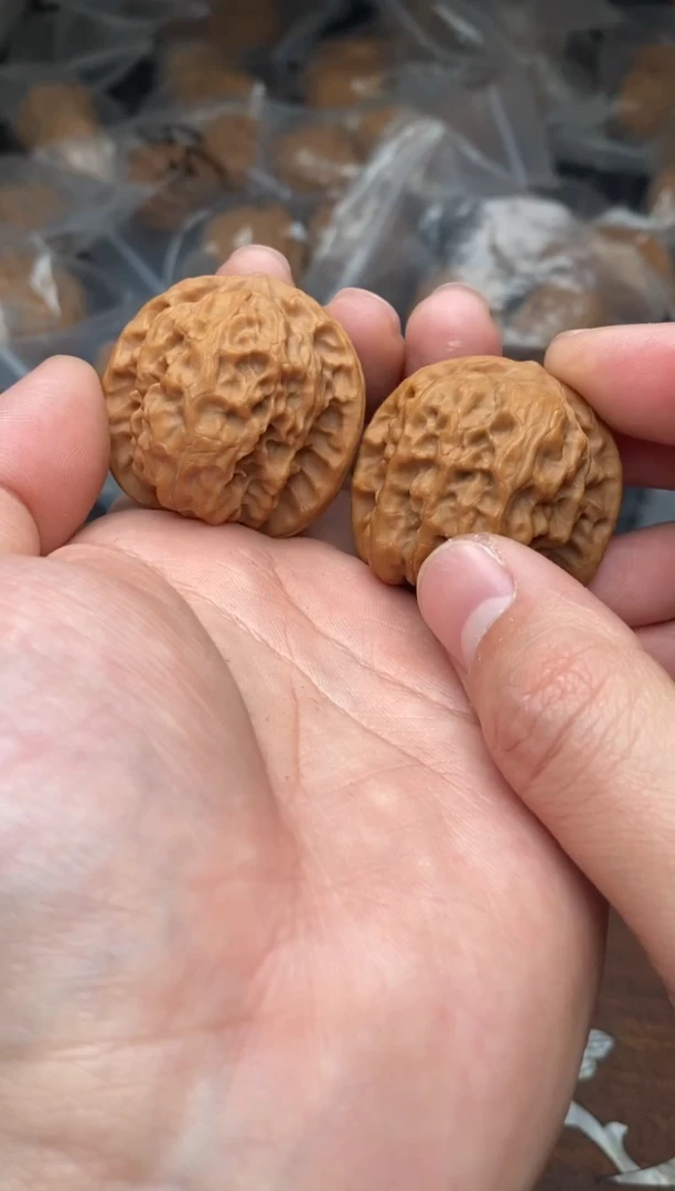 【闪购商品】文玩核桃把件G94号37尺野狼