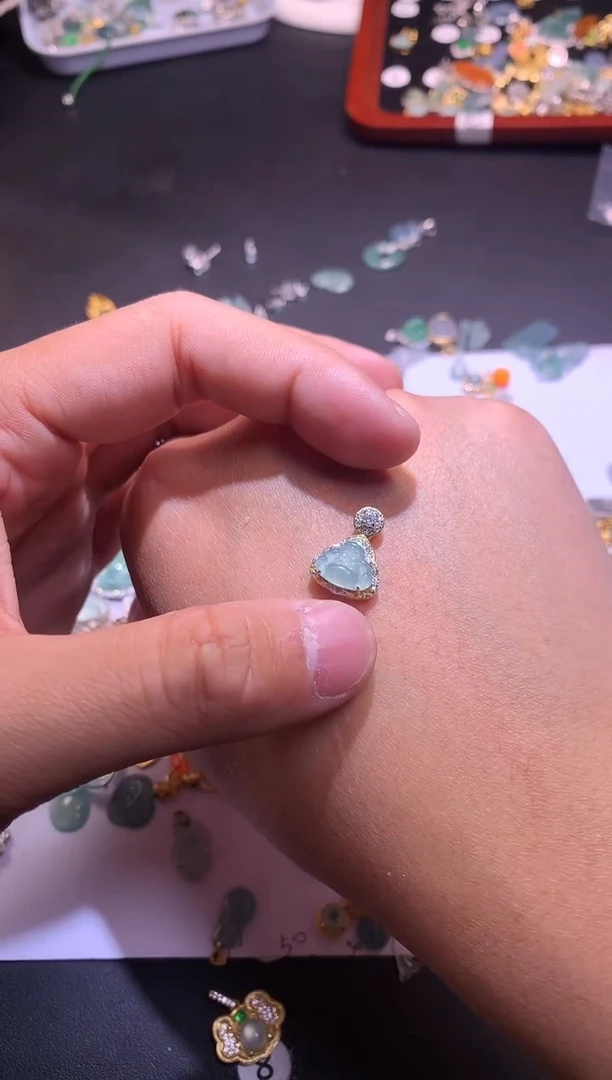 【闪购商品】翡翠吊坠(不含链)银S925镶嵌1111