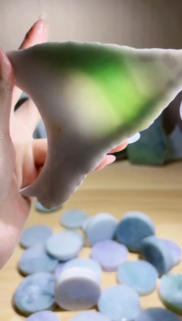 翡翠未镶嵌颈饰翡翠A货 温谭501