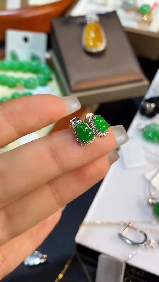 【闪购商品】翡翠耳饰银S925镶嵌耳饰 色标浓阳