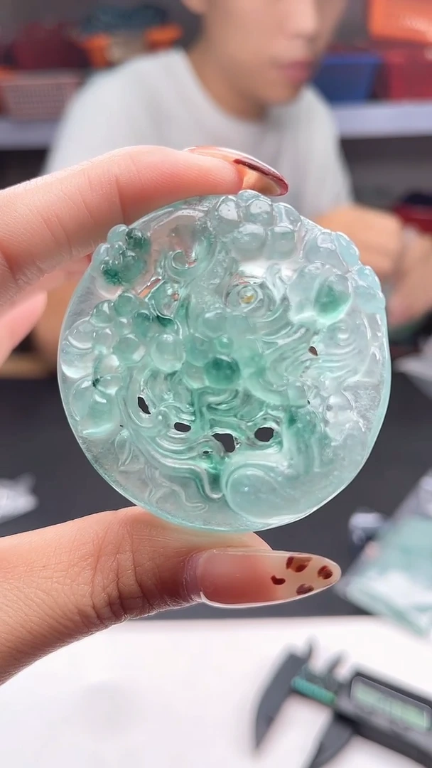 吊坠(不含链)未镶嵌石英质玉时尚百搭男女款多样发货其一