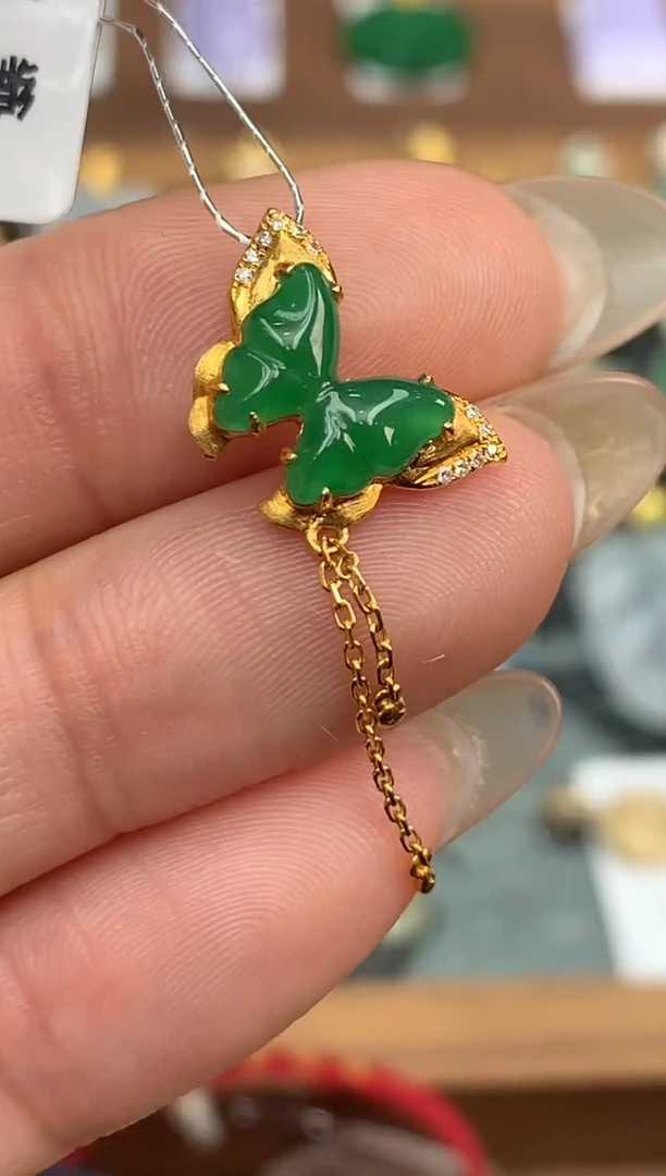【闪购商品】翡翠颈饰18K金镶嵌蝴蝶