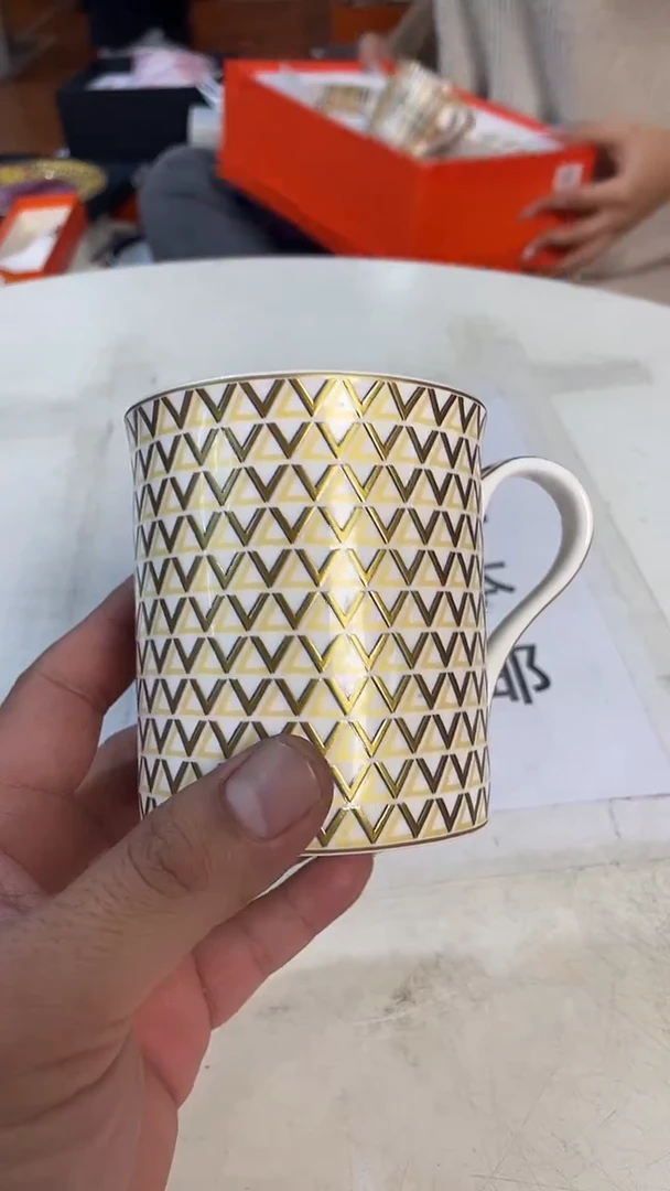 杯鸿辉家品牌瓷器，京东包邮！