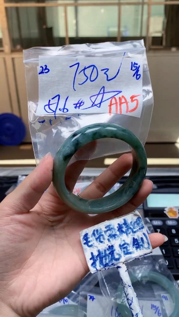定制翡翠未镶嵌23毛货需精细抛光手镯拍一发一618
