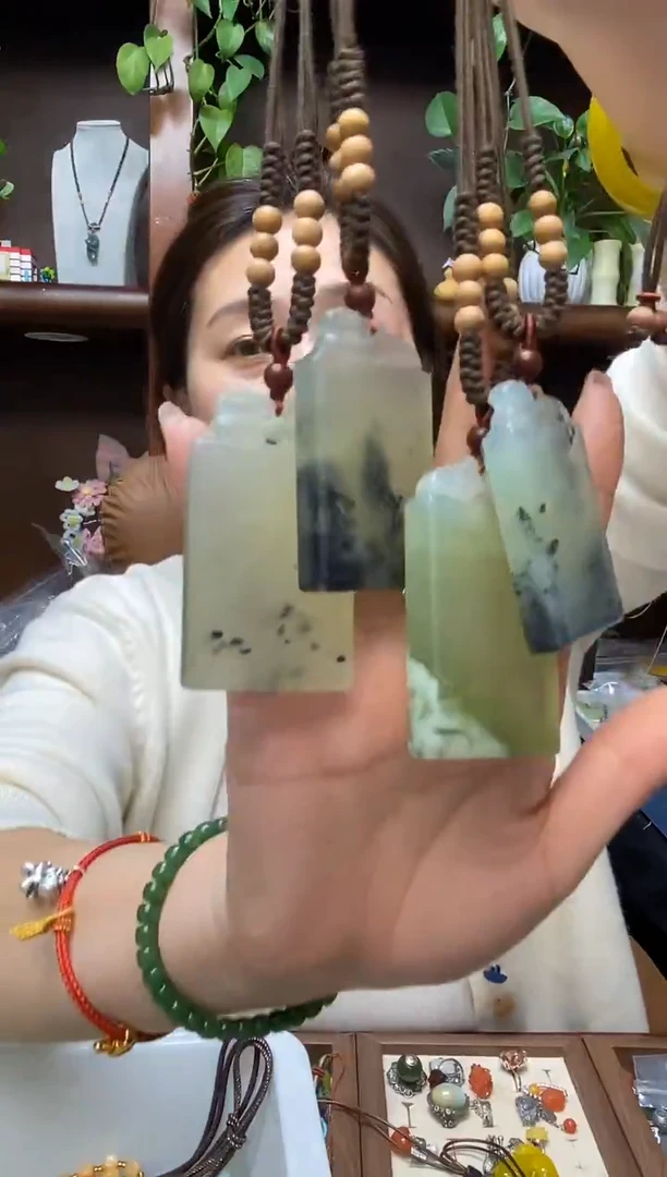 未镶嵌岫玉吊坠多样性发货其中发一