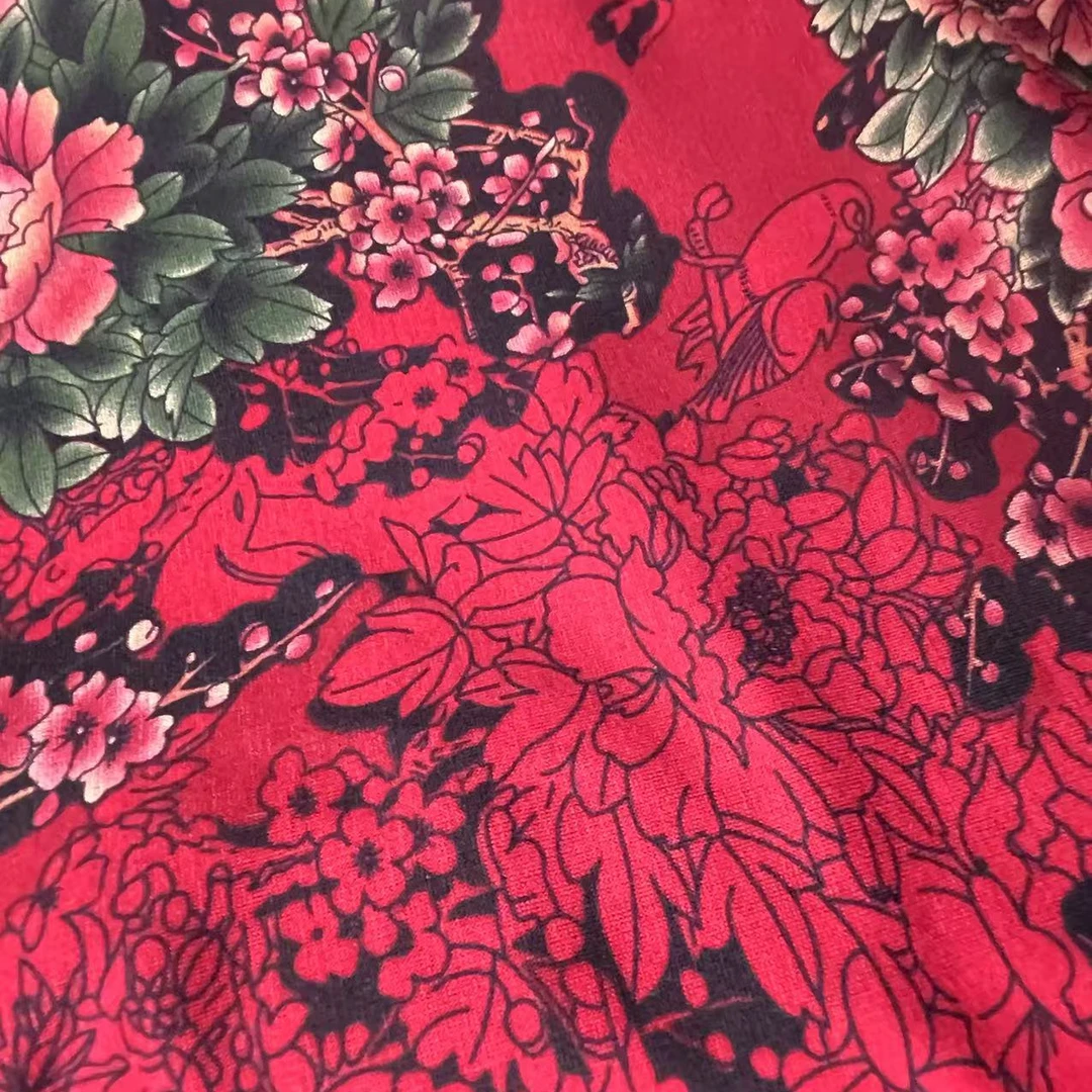 红底大花弹力针织秋冬时尚面料（不支持7天无理由）