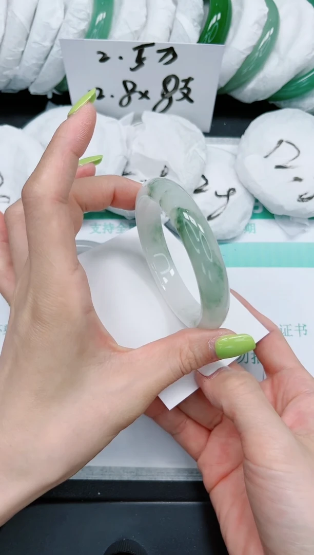石英质玉手镯未镶嵌196/59