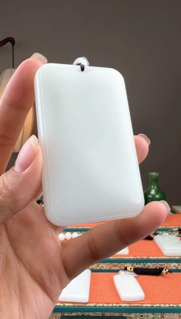 【闪购商品】和田玉颈饰未镶嵌1